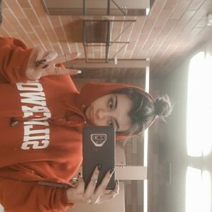 Meet your Posher, Faith